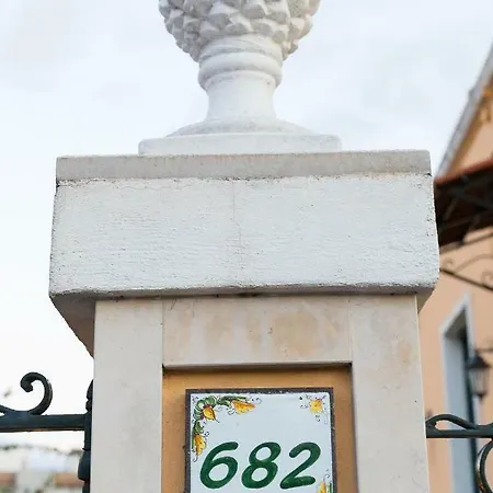 Casale *