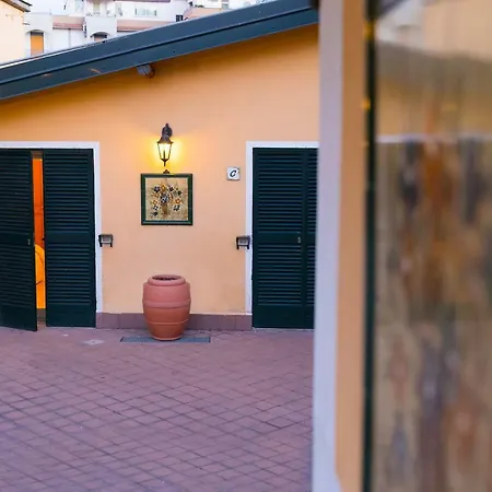 Casale *